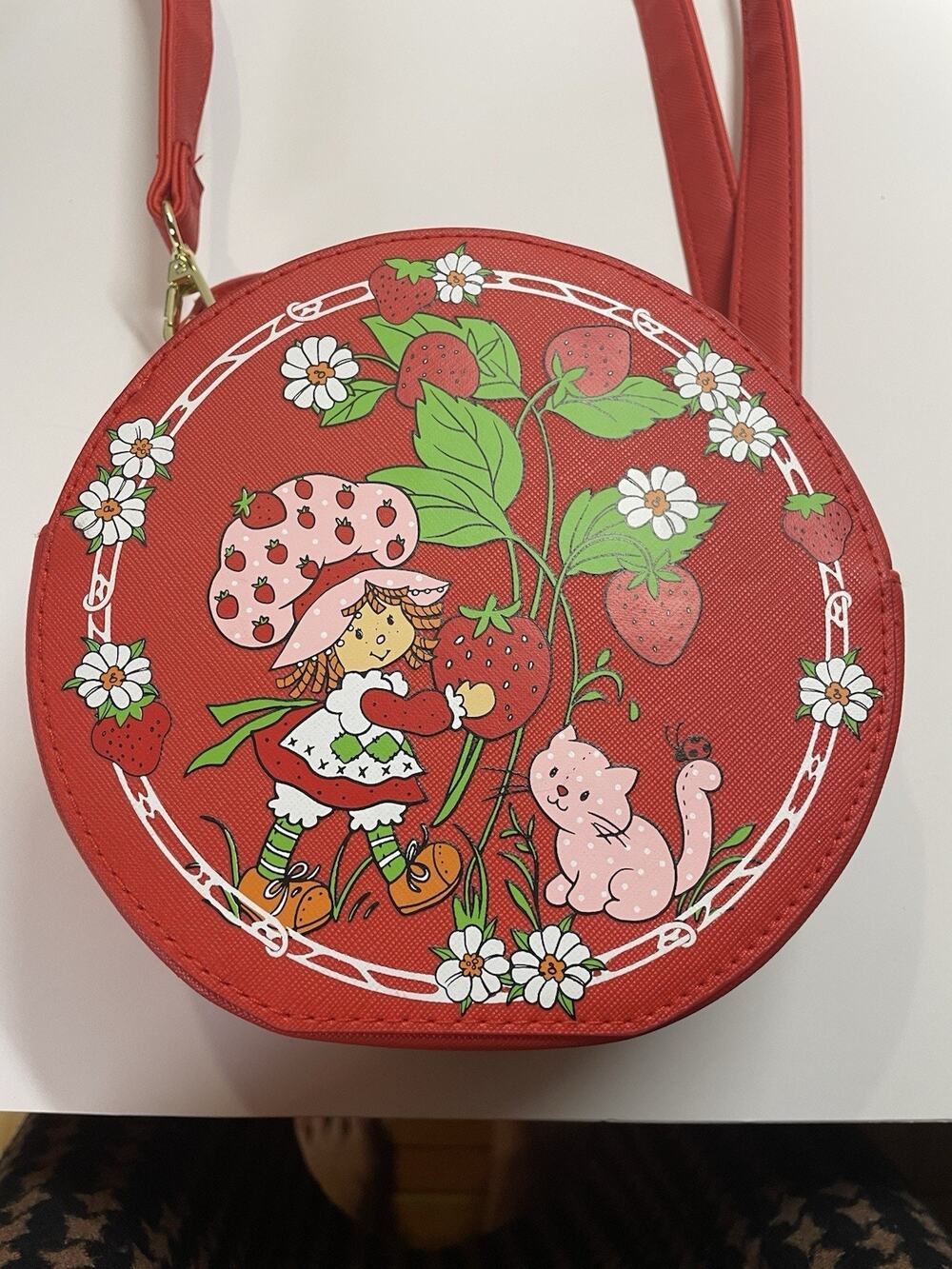 Strawberry Shortcake Crossbody Round Red Purse Excellent Condition
